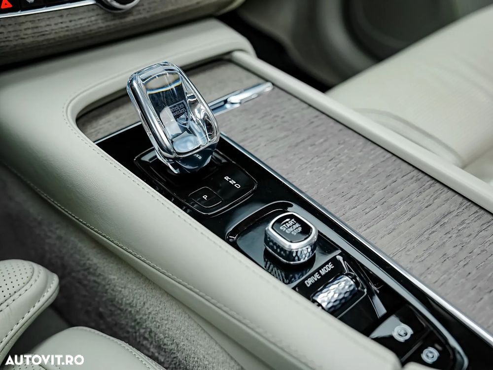 Volvo XC 90 T8 AWD Recharge Geartronic Inscription - 12