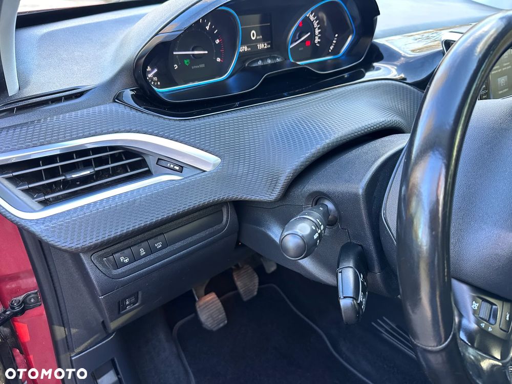 Peugeot 2008 BlueHDi FAP 120 STOP & START Crossway - 19