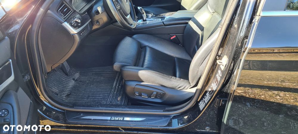 BMW Seria 5 520d xDrive Luxury Line - 14