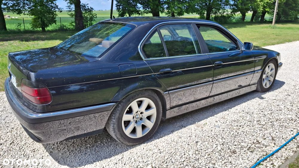 BMW Seria 7 740d - 17