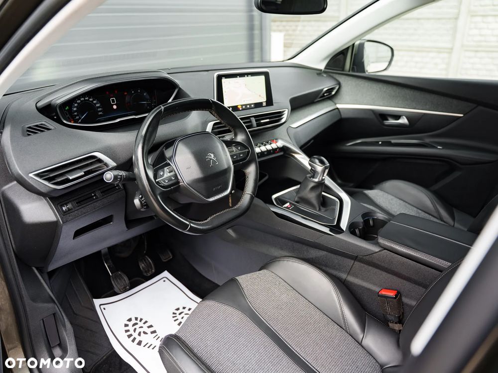 Peugeot 3008 1.5 BlueHDi Allure S&S - 13