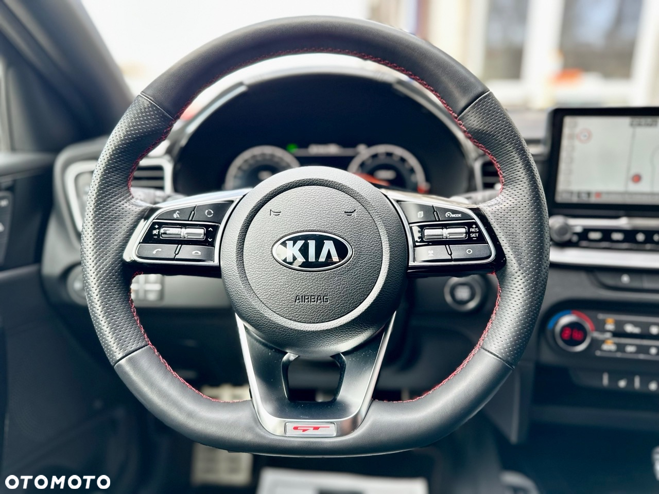 Kia ProCeed 1.6 T-GDI GT DCT - 13