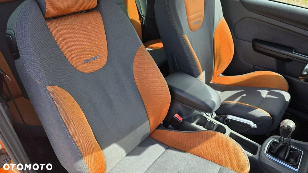 Ford Focus - 17