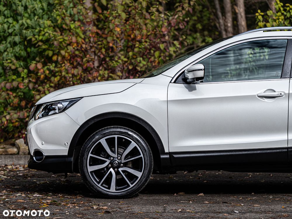 Nissan Qashqai 1.6 dCi TEKNA - 11