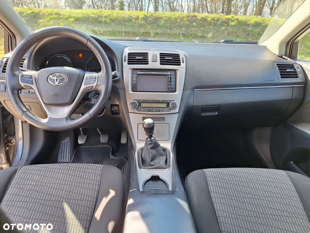 Toyota Avensis 2.0 D-4D - 8