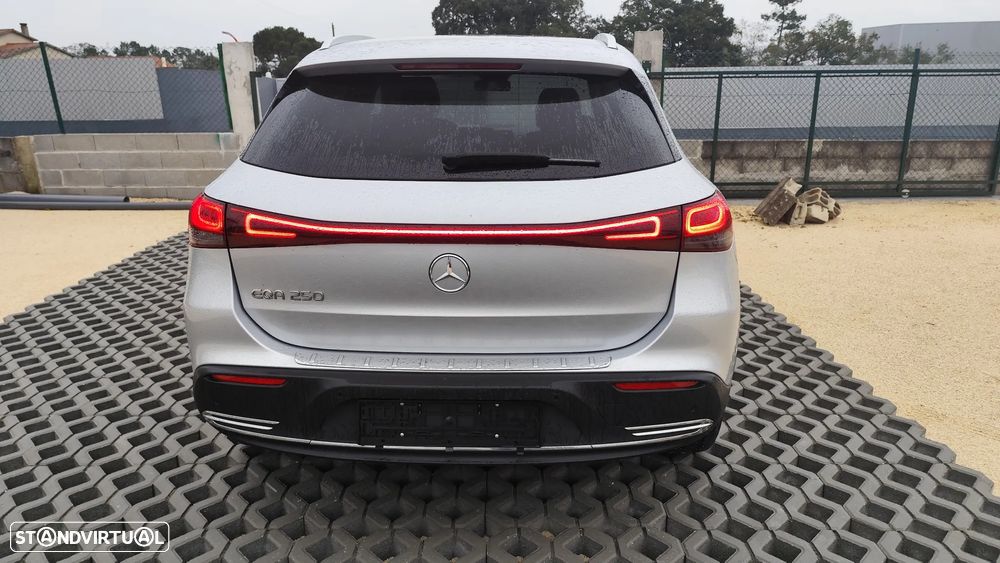 Mercedes-Benz EQA 250 - 13