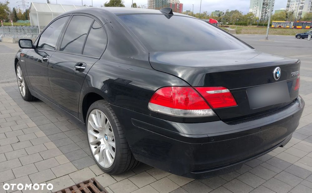 BMW Seria 7 760i - 6
