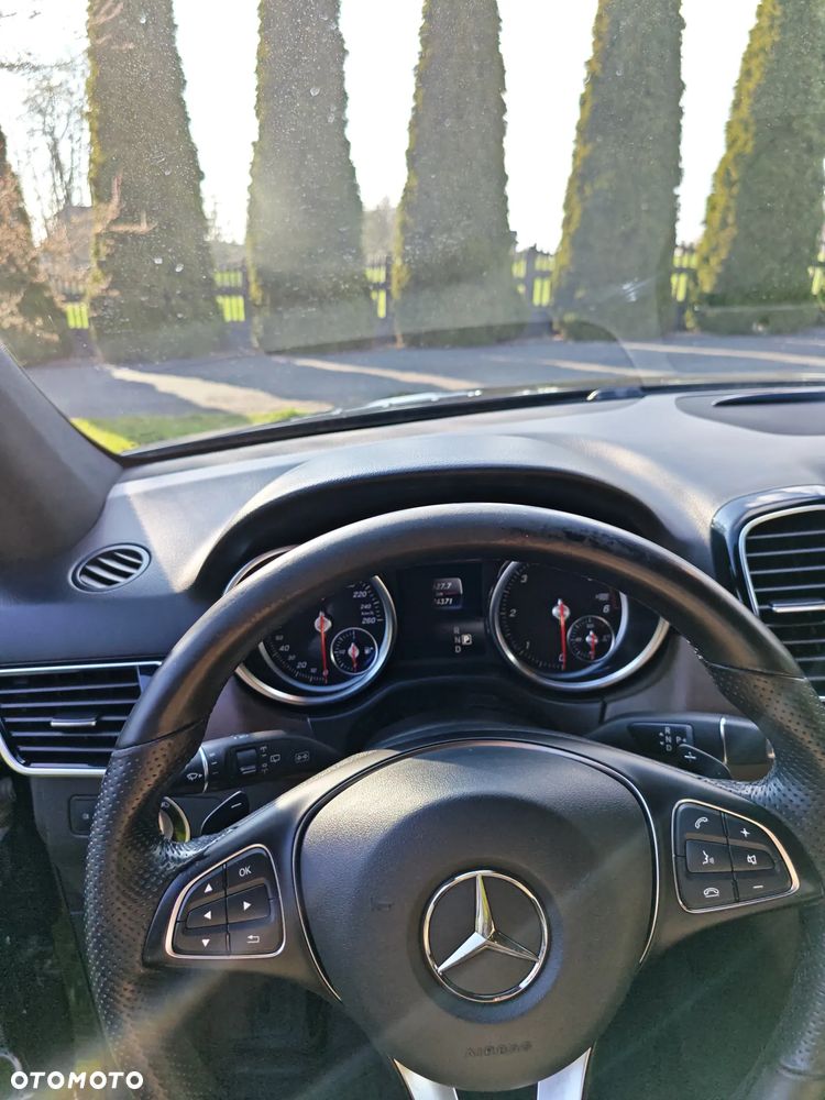 Mercedes-Benz GLE - 14