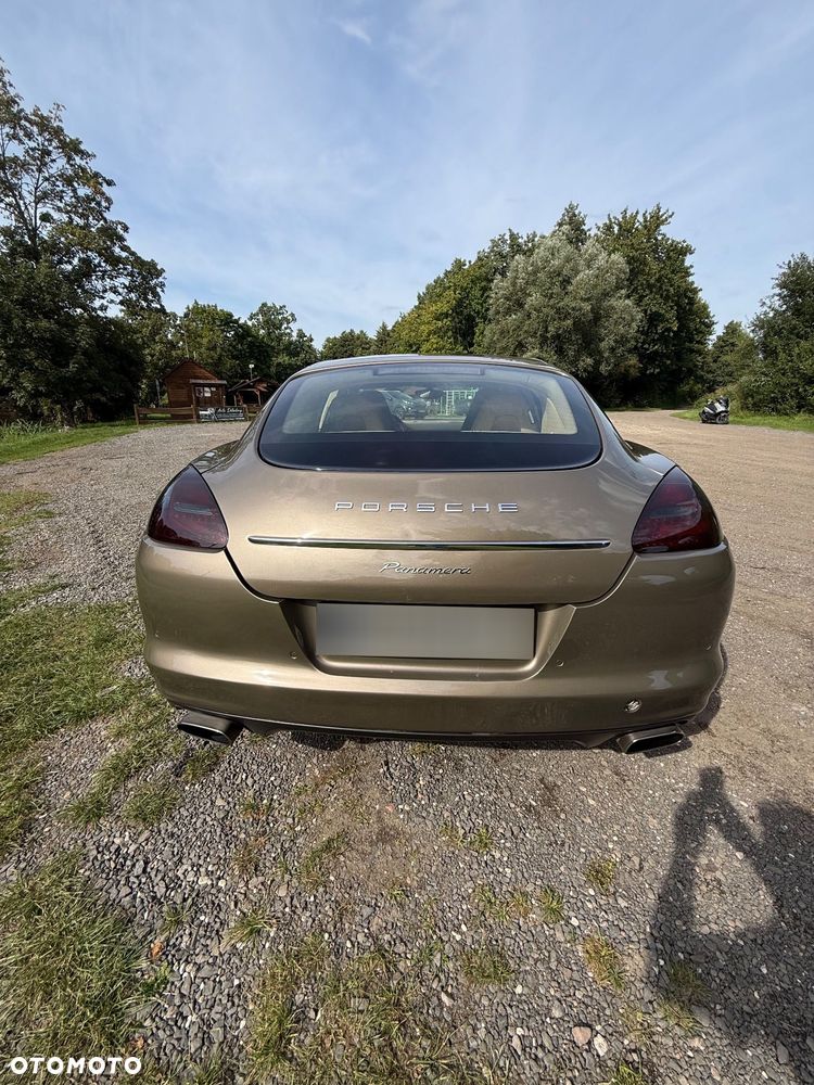 Porsche Panamera Platinum Edition PDK - 8