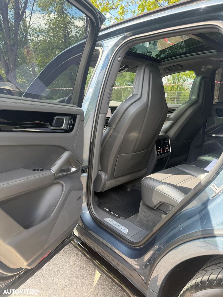 Porsche Cayenne Turbo Tiptronic S - 5