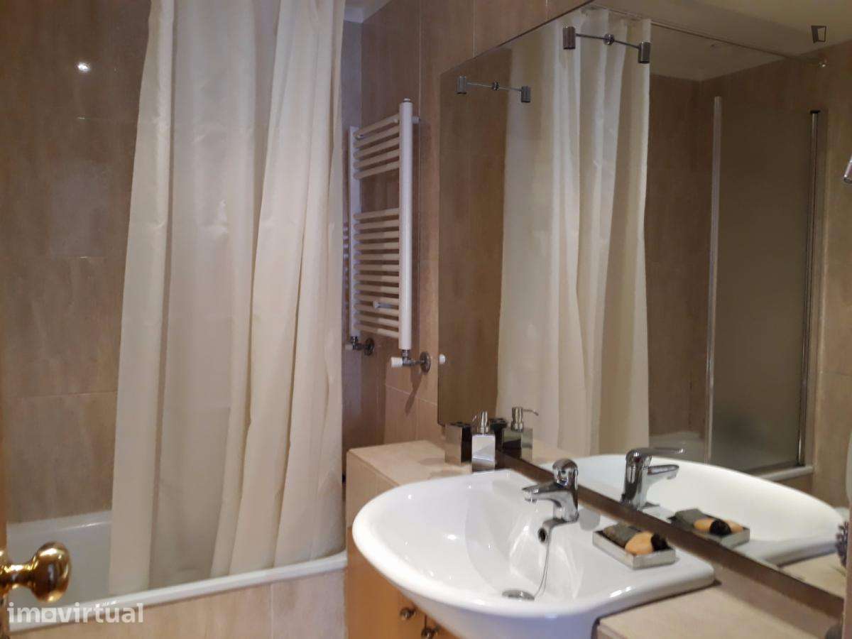 Apartamento com 2 quartos - localizado em Matosinhos Porto - Grande imagem: 2/10