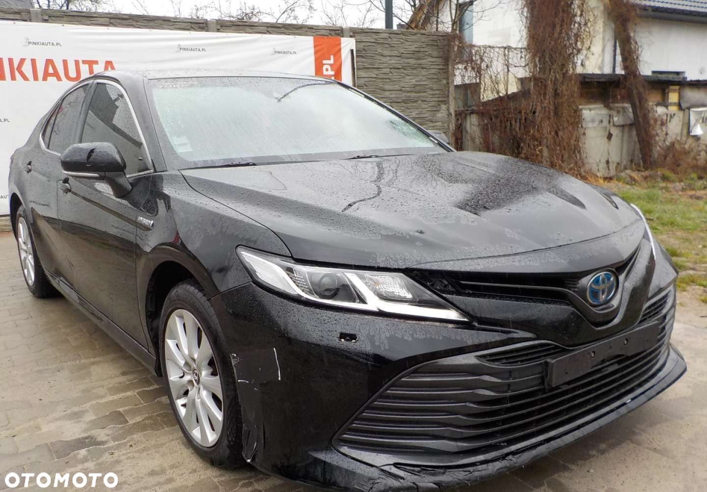 Toyota Camry - 1