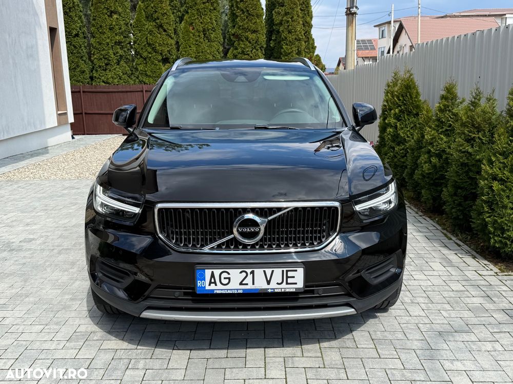 Volvo XC 40 B4 AT8 Mild Hybrid Momentum Pro - 25