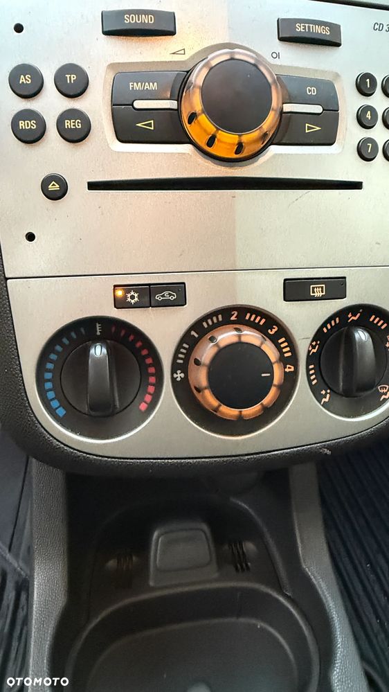 Opel Corsa - 8