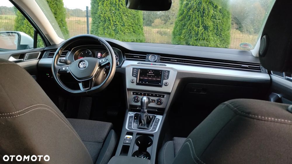 Volkswagen Passat 2.0 TDI SCR DSG Highline - 12