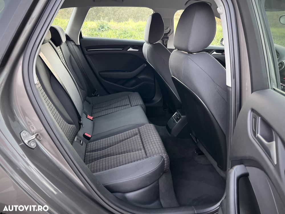 Audi A3 1.4 TFSI Sportback S line Sportpaket - 11