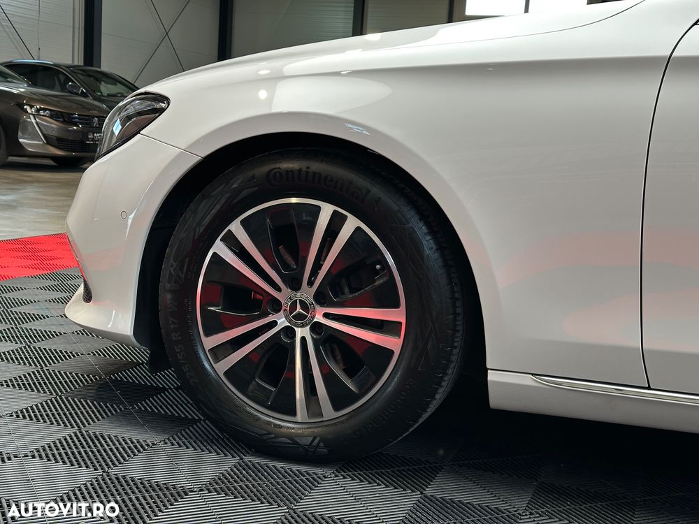 Mercedes-Benz E 220 d 9G-TRONIC Avantgarde - 41