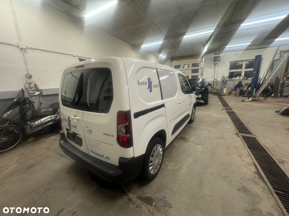 Opel COMBO - 4