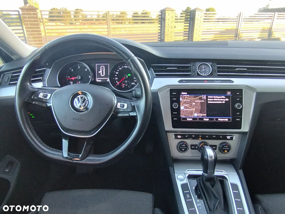 Volkswagen Passat ver-variant-2-0-tdi-scr-dsg-bluemotion-comfortline - 16