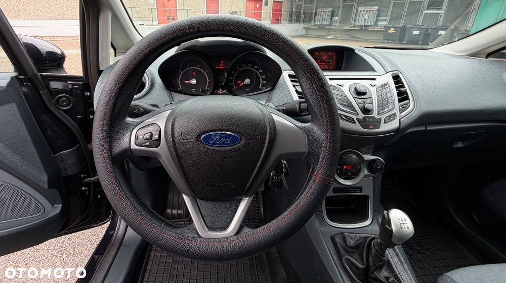 Ford Fiesta 1.25 Celebration - 7