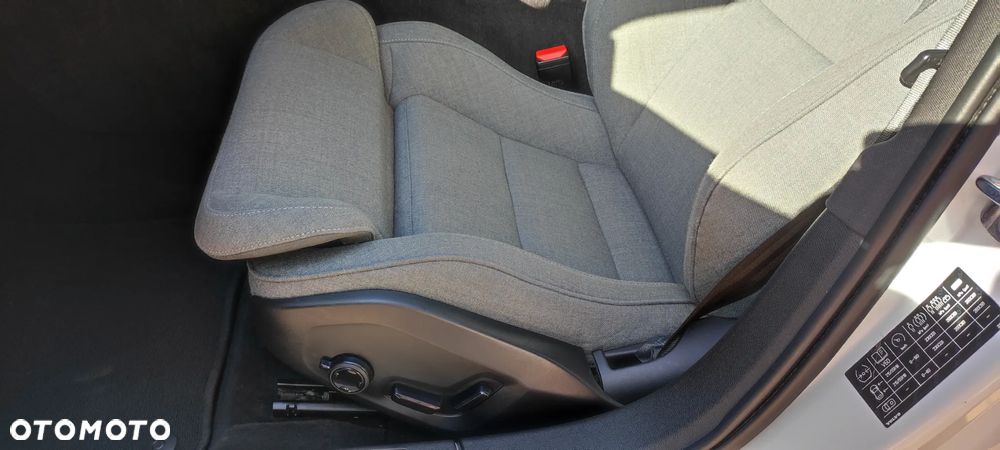 Volvo V60 Cross Country - 23