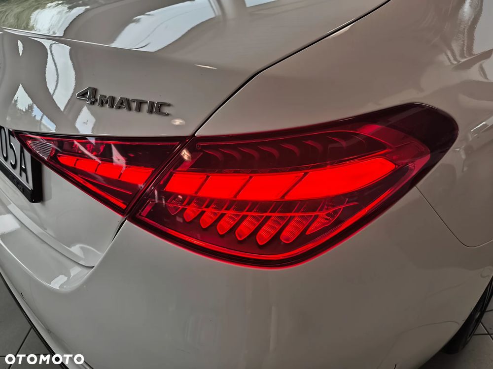 Mercedes-Benz Klasa C 200 mHEV 4-Matic AMG - 36