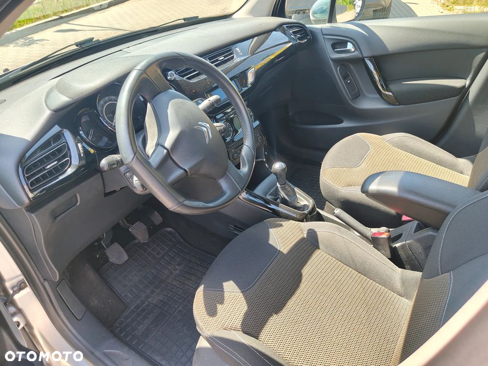 Citroën C3 Pure Tech (VTi) 82 Exclusive - 19