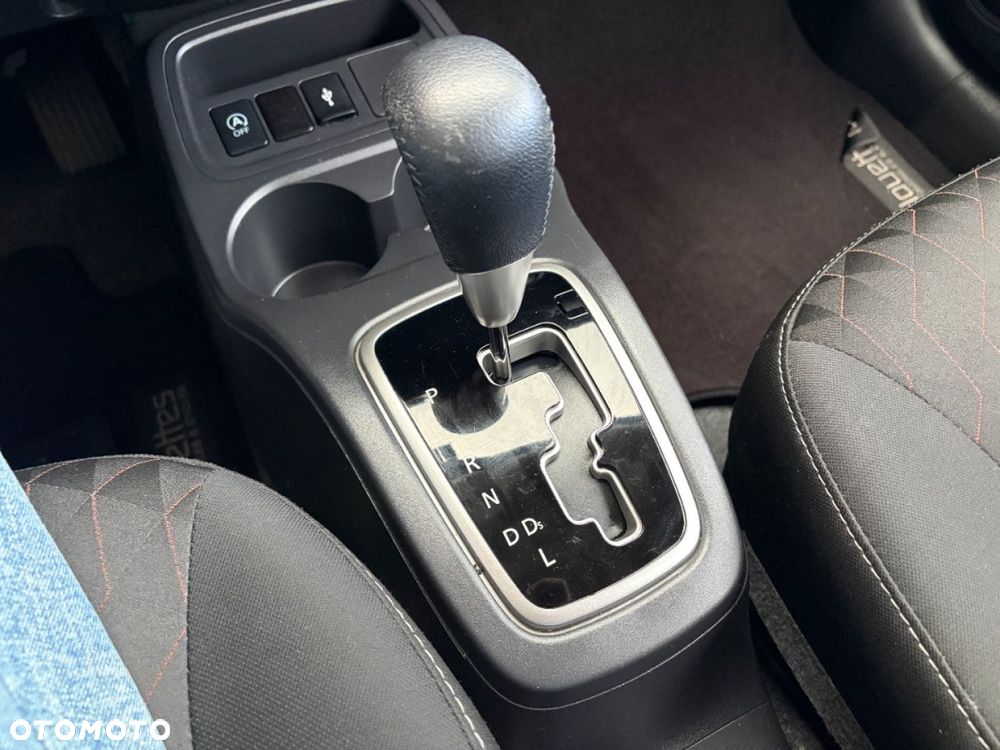 Mitsubishi Space Star 1.2 Intense SDA CVT - 12