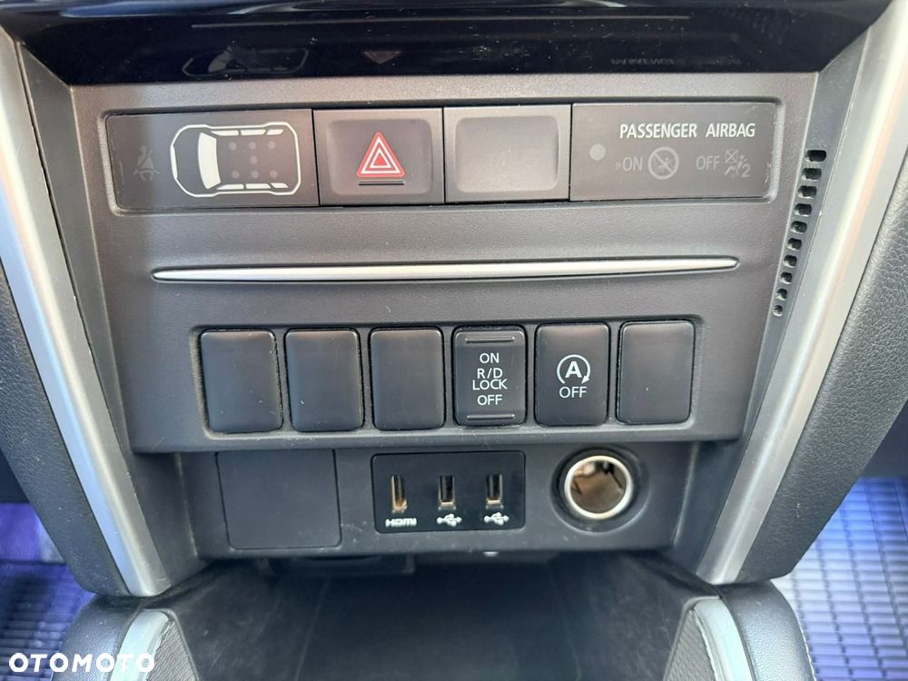 Mitsubishi L200 Pick Up 4x4 S&S Double Cab Plus - 33