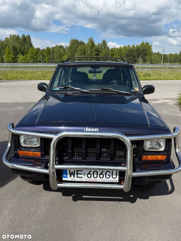 Jeep Cherokee 4.0 Limited - 1