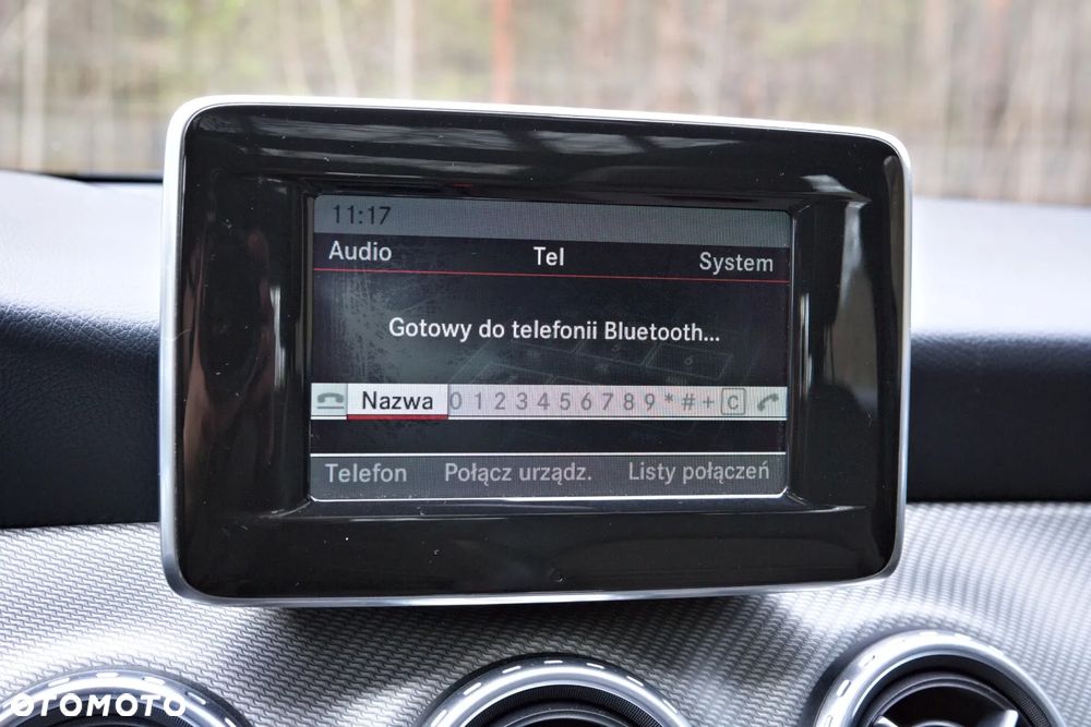 Mercedes-Benz GLA 200 7G-DCT - 12