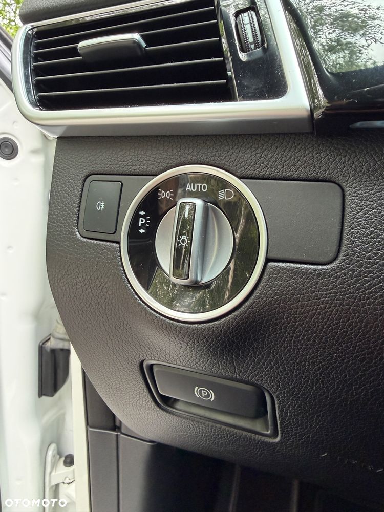 Mercedes-Benz GLE 350 d 4Matic 9G-TRONIC AMG Line - 10