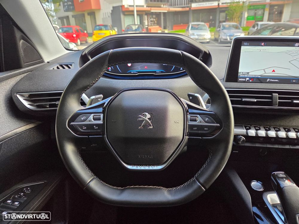 Peugeot 3008 PureTech 130 Stop & Start GPF EAT8 Allure - 32