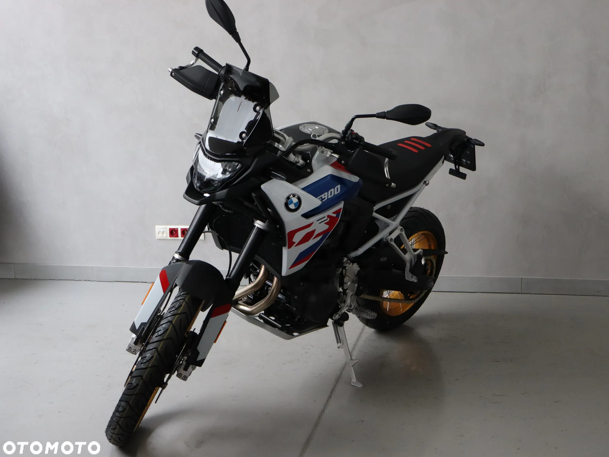BMW F