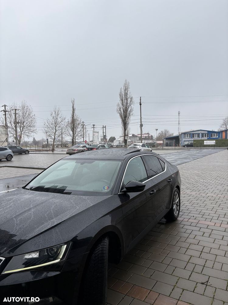 Skoda Superb 2.0 TDI DSG Style - 34