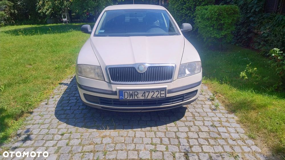 Skoda Octavia 1.6 Tour - 11