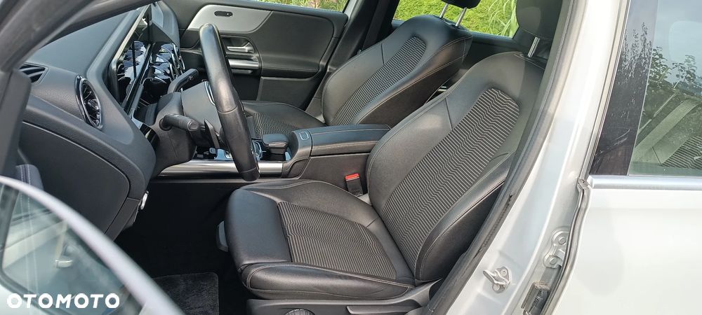 Mercedes-Benz Klasa B 180 7G-DCT Style - 26