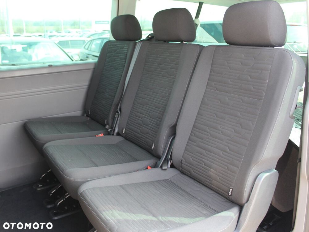 Volkswagen Caravelle - 12