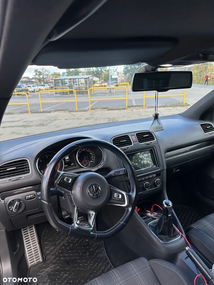 Volkswagen Golf - 12