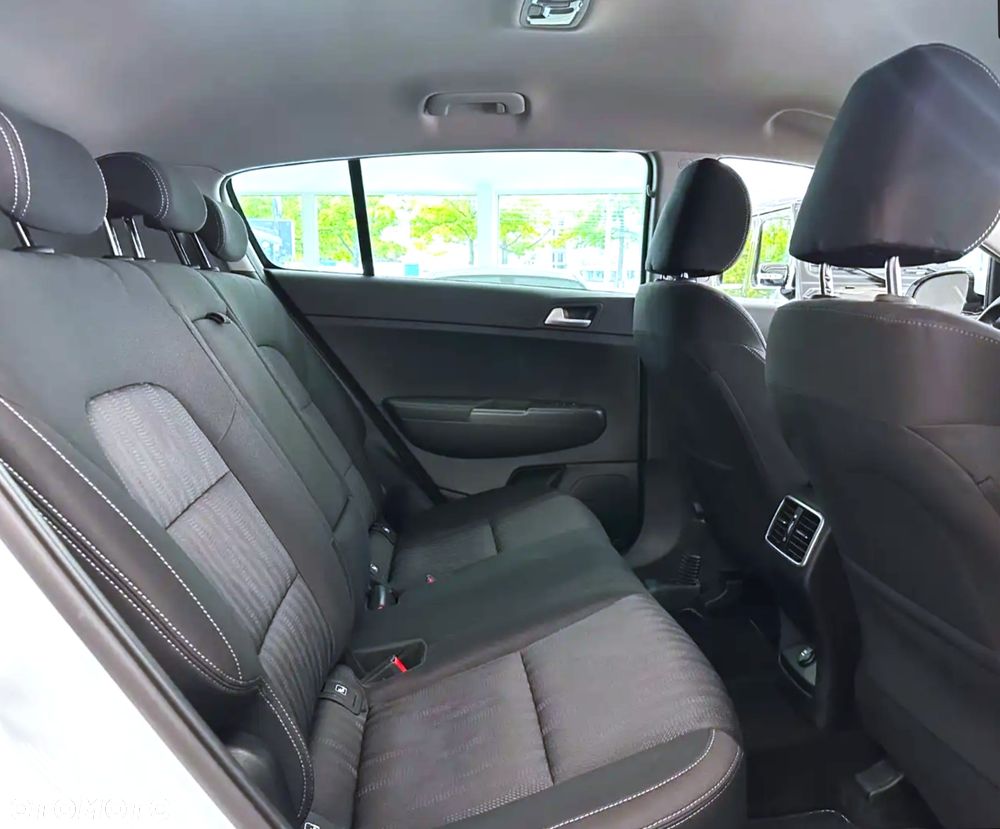 Kia Sportage 1.6 GDI L Business Line 2WD - 37