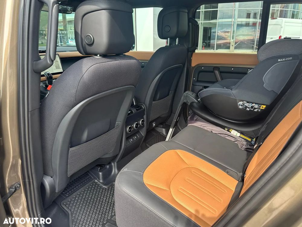 Land Rover Defender 110 3.0 D300 MHEV X - 9