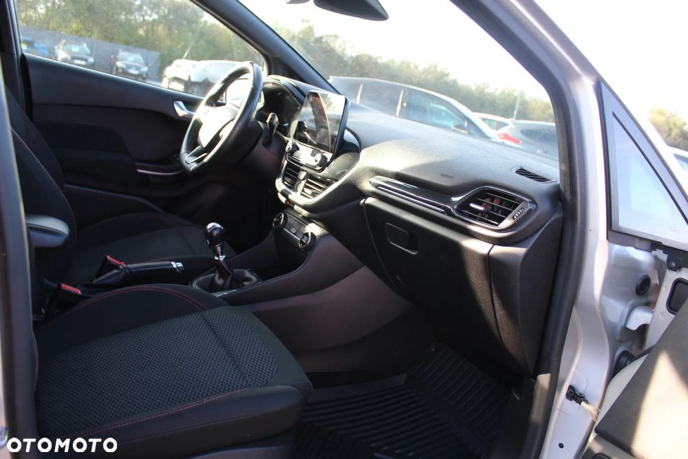 Ford Fiesta 1.0 EcoBoost S&S ST-LINE - 28