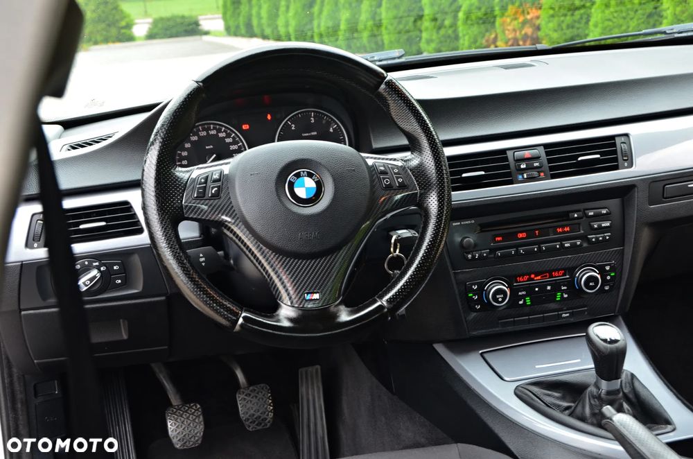 BMW Seria 3 318d - 37