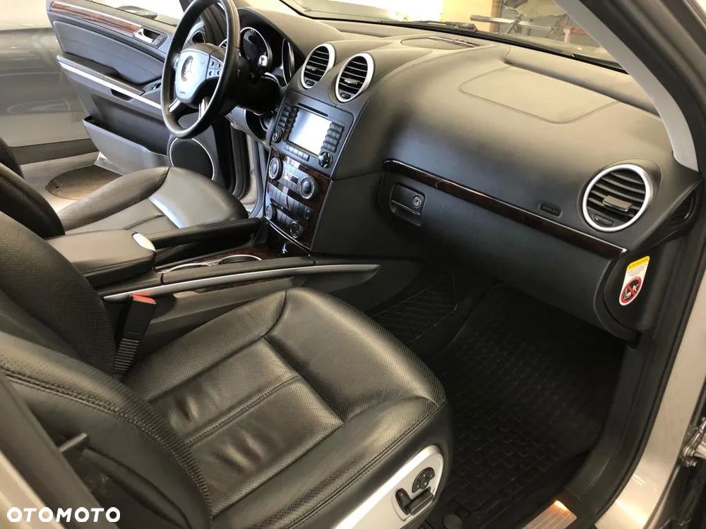 Mercedes-Benz GL 420 CDI - 21