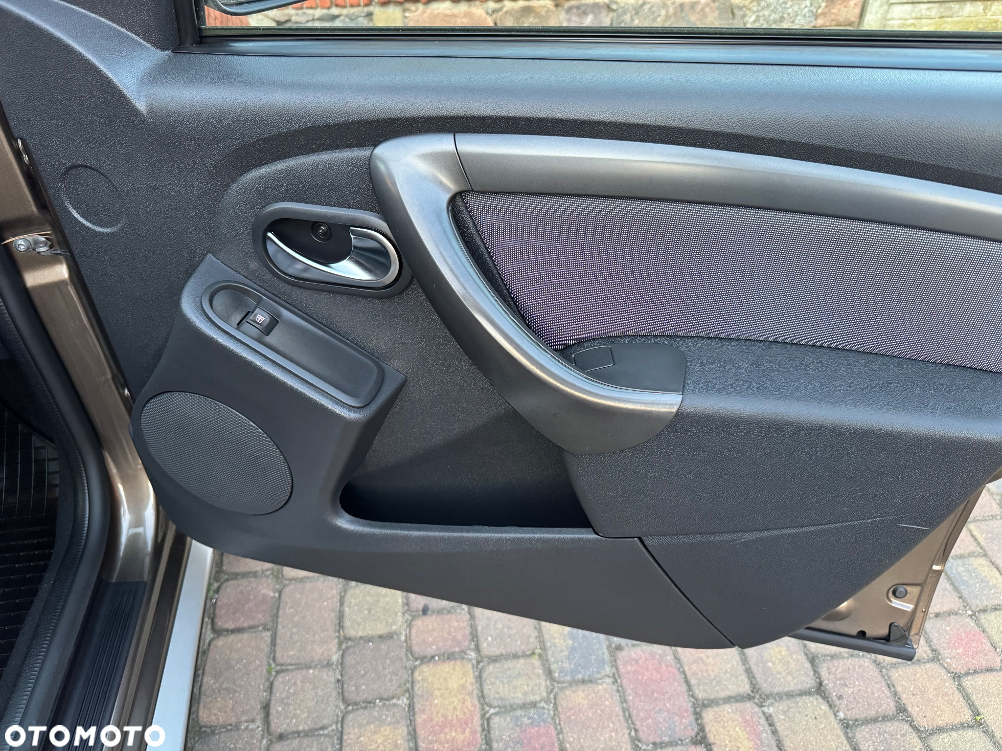 Dacia Duster 1.6 SCe Prestige - 14
