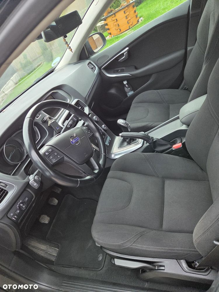 Volvo V40 D2 Base - 9