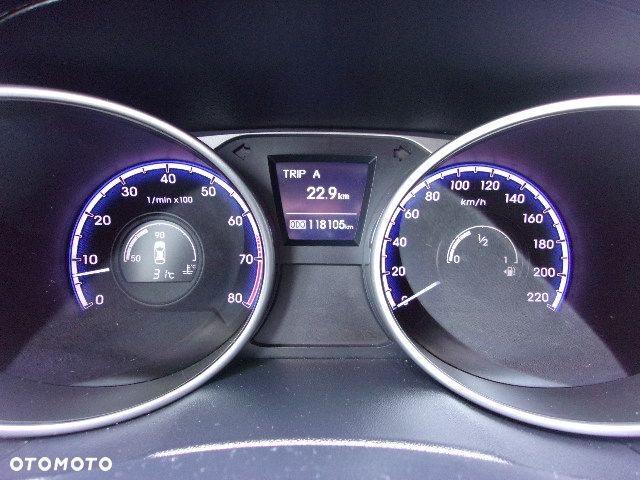 Hyundai ix35 2.0 4WD Premium - 18