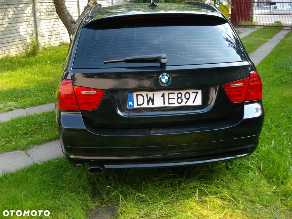 BMW Seria 3 320d xDrive DPF - 4