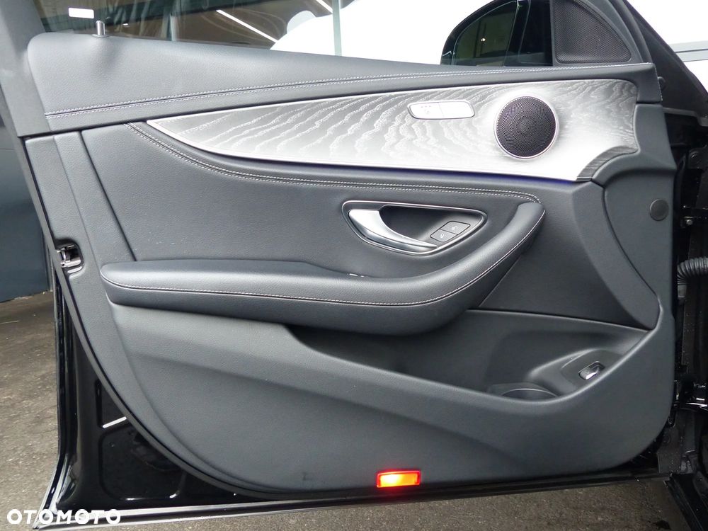 Mercedes-Benz Klasa E - 16