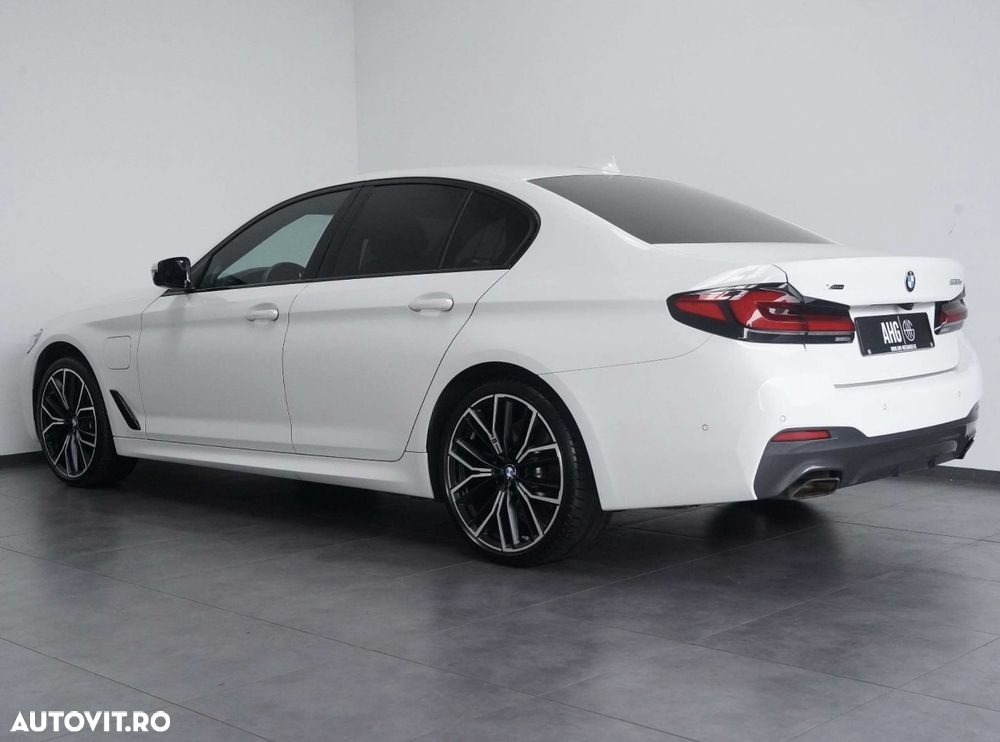 BMW Seria 5 520i Aut. M Sport Edition - 3